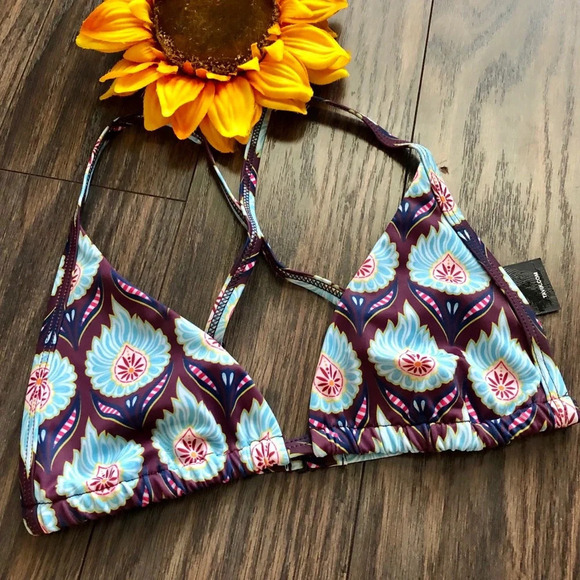 🦋B2G1🦋TAVIK VIVIENNE Mon Merlot Bikini Top NWT | X-SMALL | - Picture 3 of 10